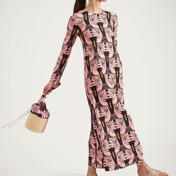 La DoubleJ Long Sleeve Swing Dress - Picture 3 of 12